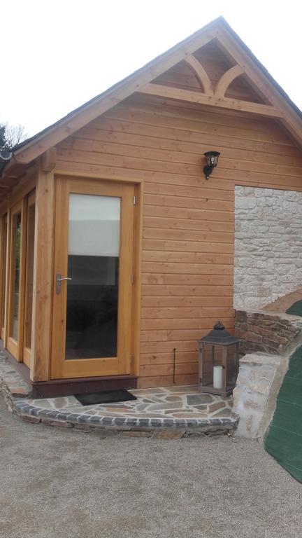 Les Hotes Du Lac, Chambres Et Tables D'Hotes Mandailles  Exterior foto