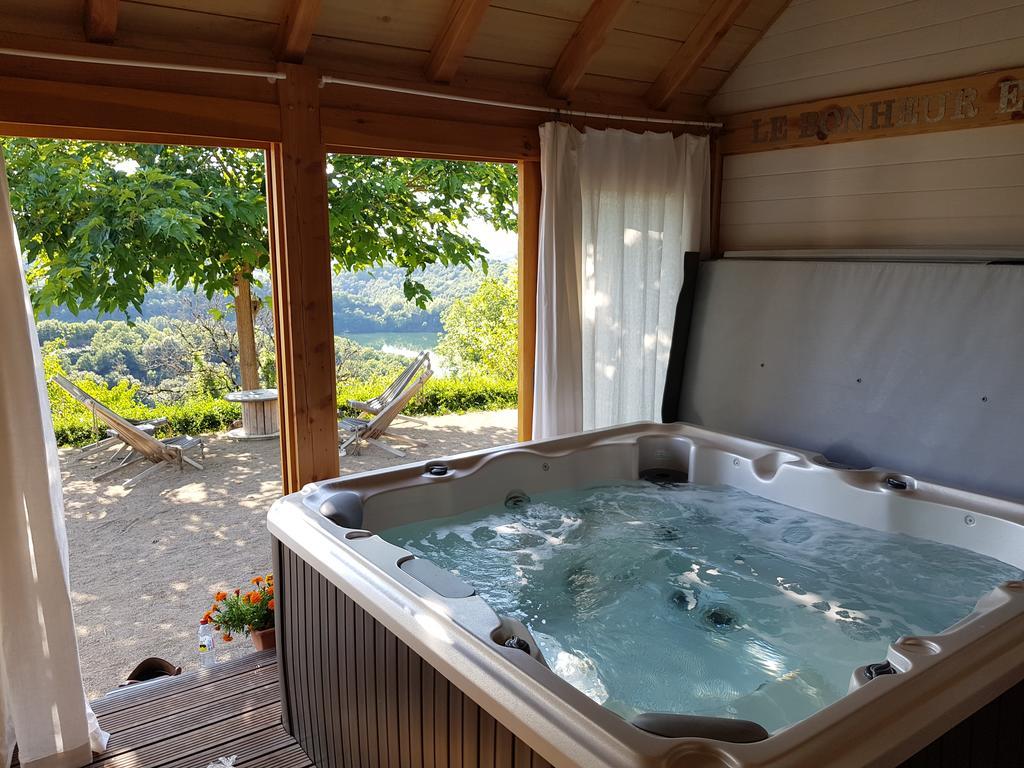 Les Hotes Du Lac, Chambres Et Tables D'Hotes Mandailles  Exterior foto
